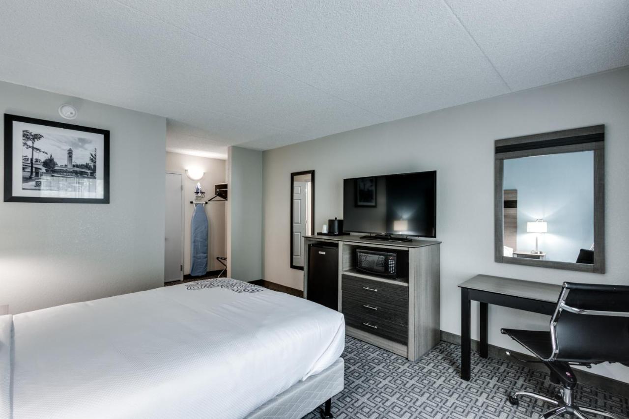 Hotel Days & By Wyndham